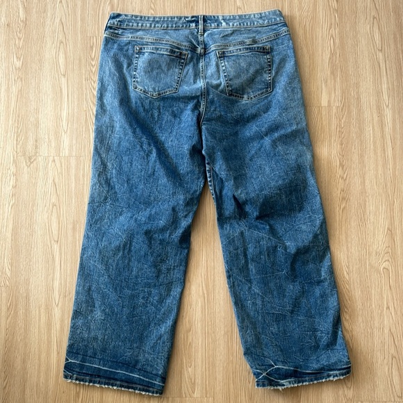 Torrid vintage wash distressed torn wide leg jeans nwot - Picture 6 of 6